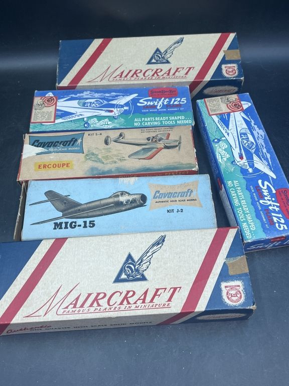 Lot 181: Vintage Model Kits