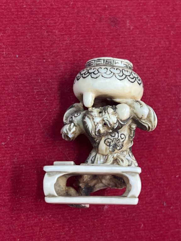 Lot 188: Carved Netsuke