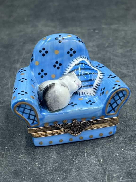Lot 189: Limoge Box