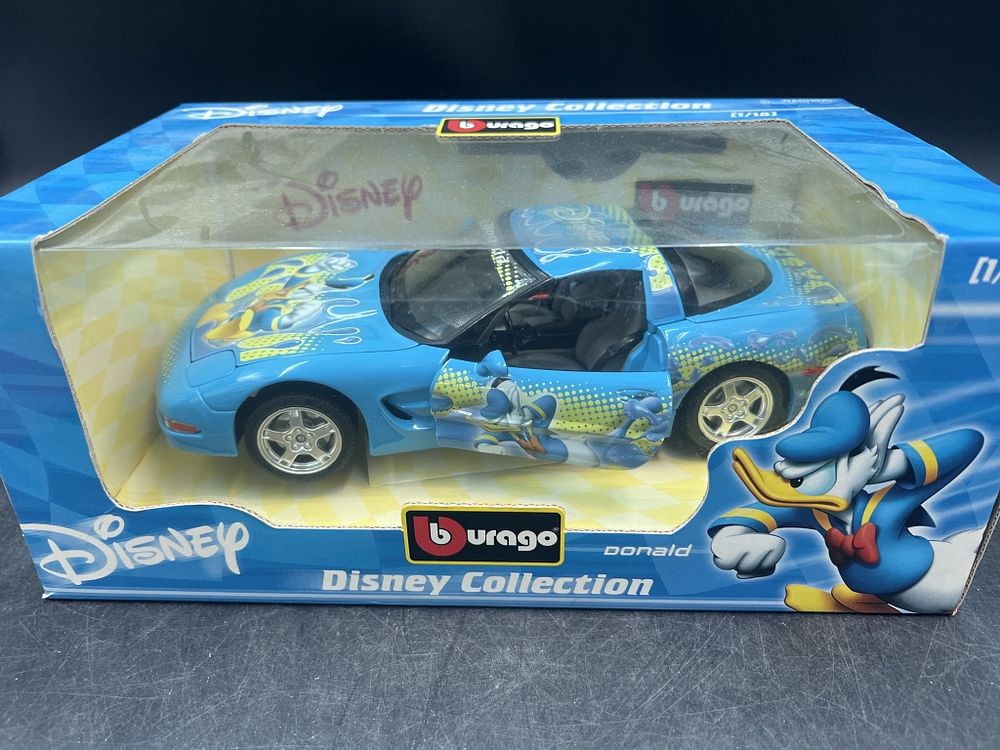 Lot 194: Disney Collection Donald Corvette Made in Italy