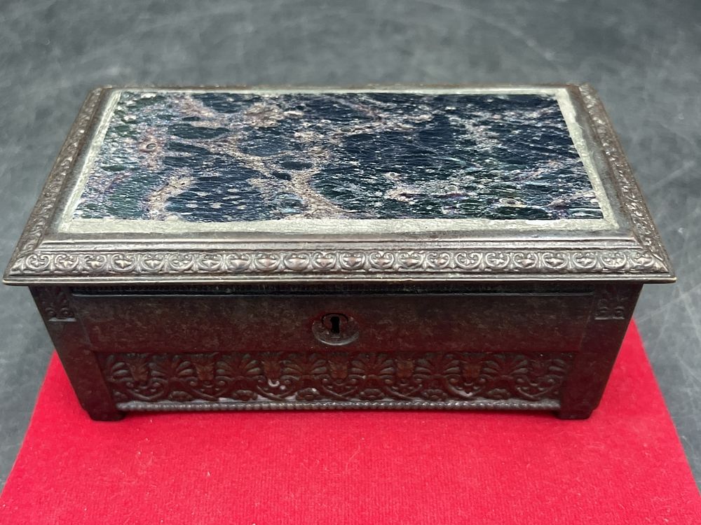 Lot 195: Tiffany Studios New York