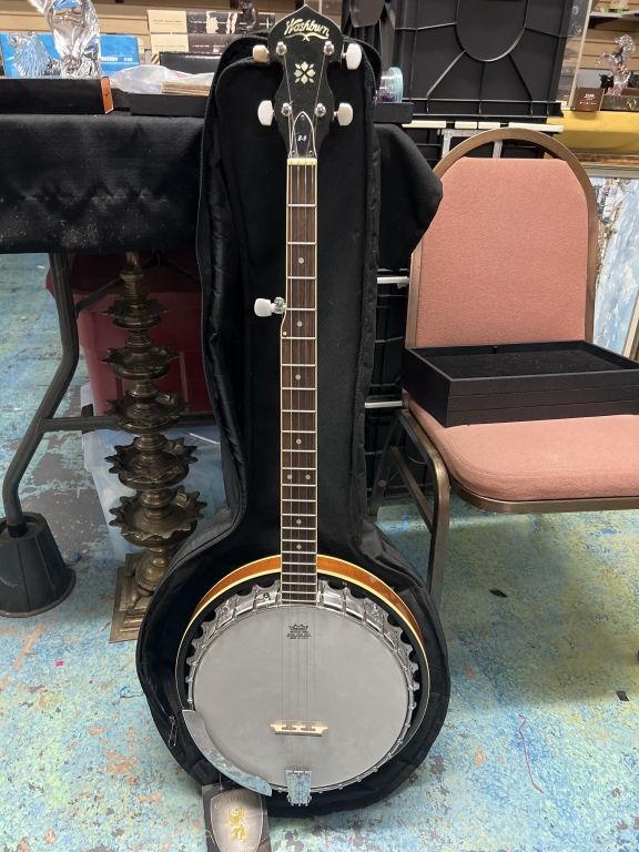 Lot 231: Washburn Banjo