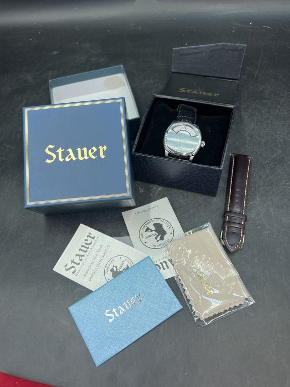 Lot 242: Stauer Vintage Watch