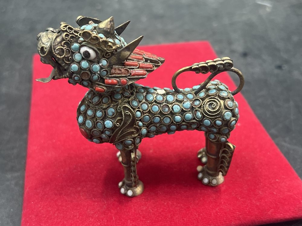 Lot 165: Vintagte Chinese Brass Turquoise Coral Foo Dog