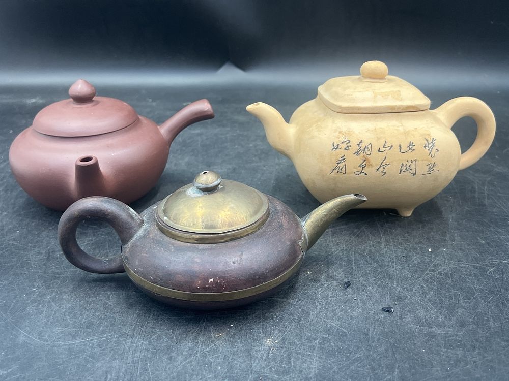 Lot 167: Vintage Chinese Tea Pots