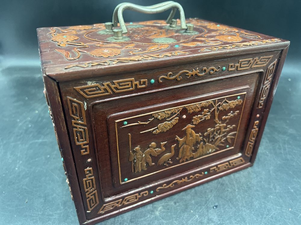 Lot 168: Antique Chinese Mahjong Wood Box