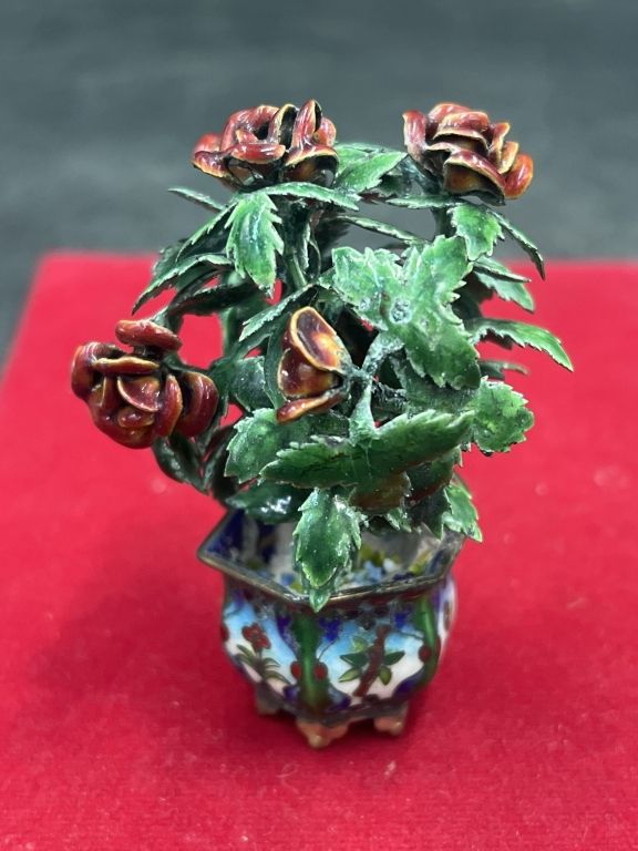 Lot 179: vintage Miniature Clloisonne Flowerpot