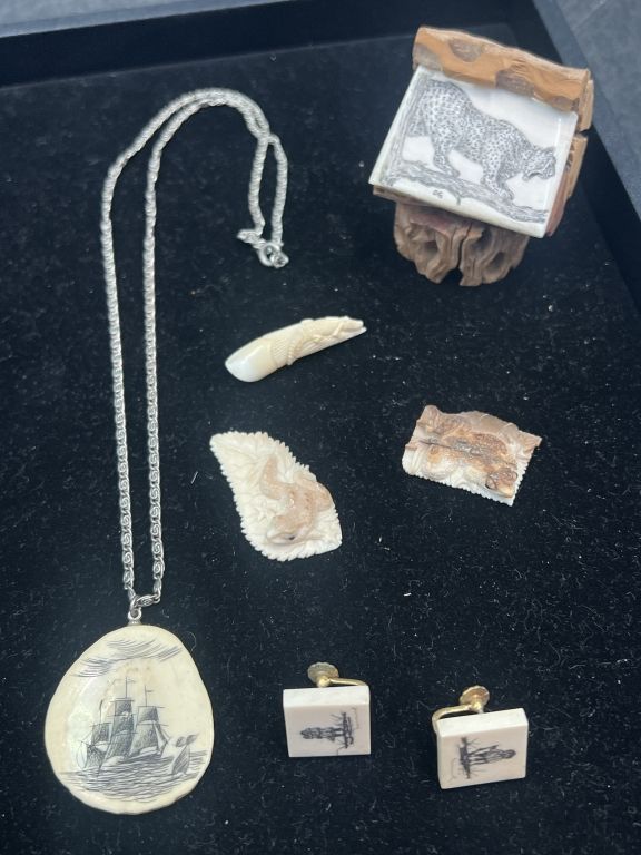 Lot 183: Vintage Carved Ivory Pieces