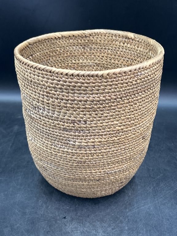 Lot 208: Vintage Navajo Sweet Grass Basket
