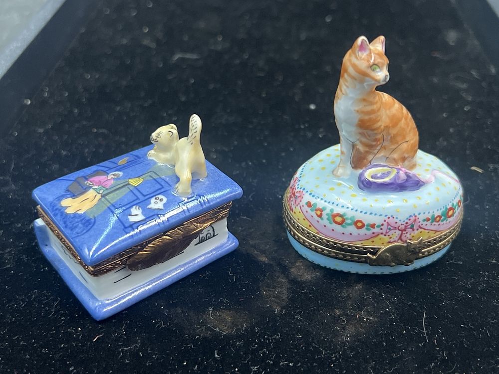Lot 216: Limoge Trinket Boxes