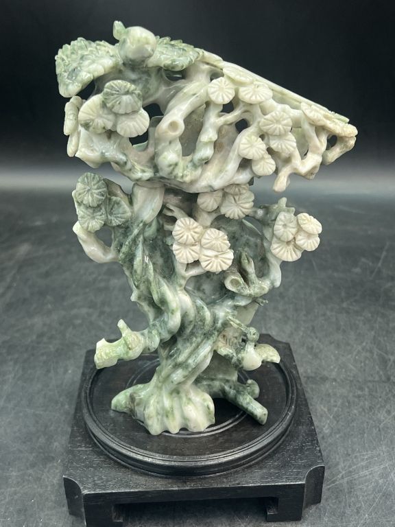 Lot 232: Vintage Chinese Jade Fengshui Crane Bird Flower.