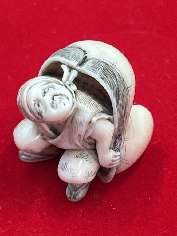 Lot 278: Carved Ivory Netsuke Double Sides