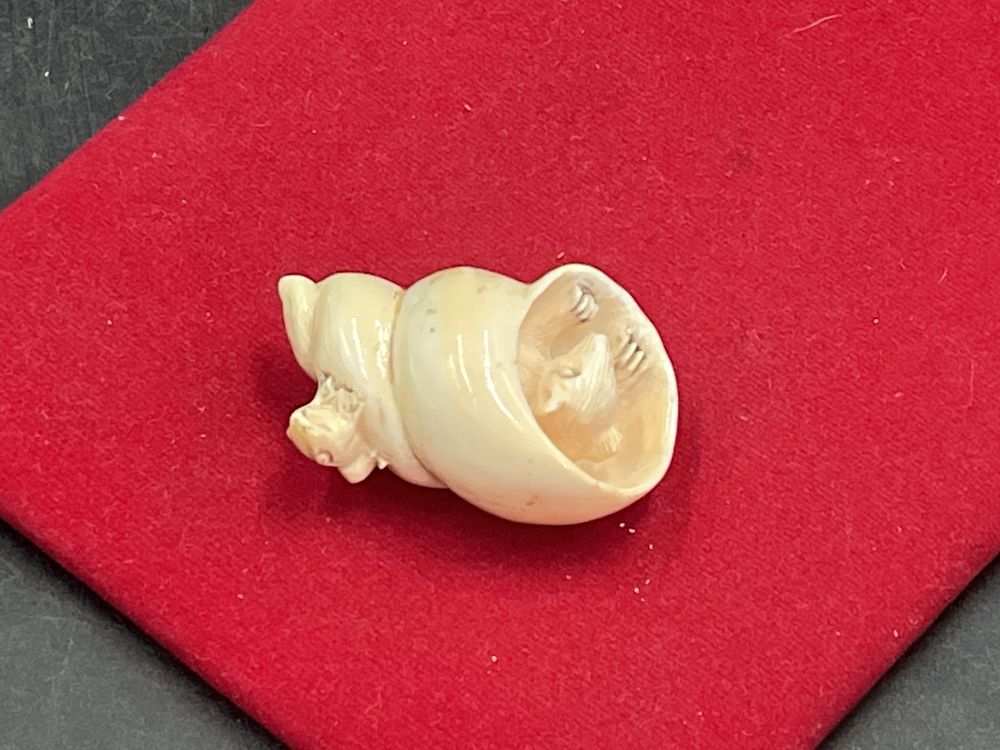 Lot 287: Vintage Carved Ivory Netsuke