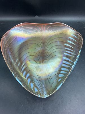 Murano Iridescent Folded Glass Centerpiece Shell. Yalos Murano Vetro Artistico Folded Glass 