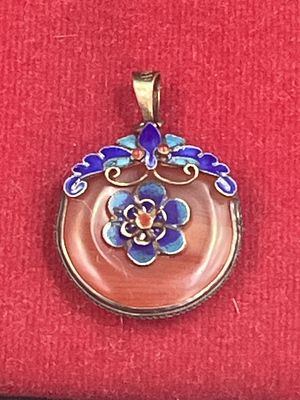 Vintage Chinese Carnelian and Enamel Pendant. Has gold guided silver vermeil metalwork with 