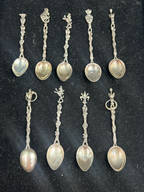 Lot 152: Vintage Sterling Silver Italian Demitasse Spoons