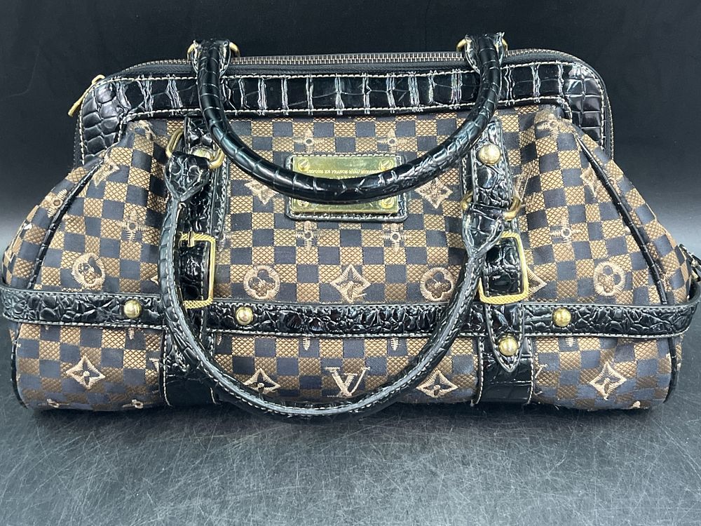 Lot 167: Louis Vuitton Damier Ebene Canvas Berkeley Bag
