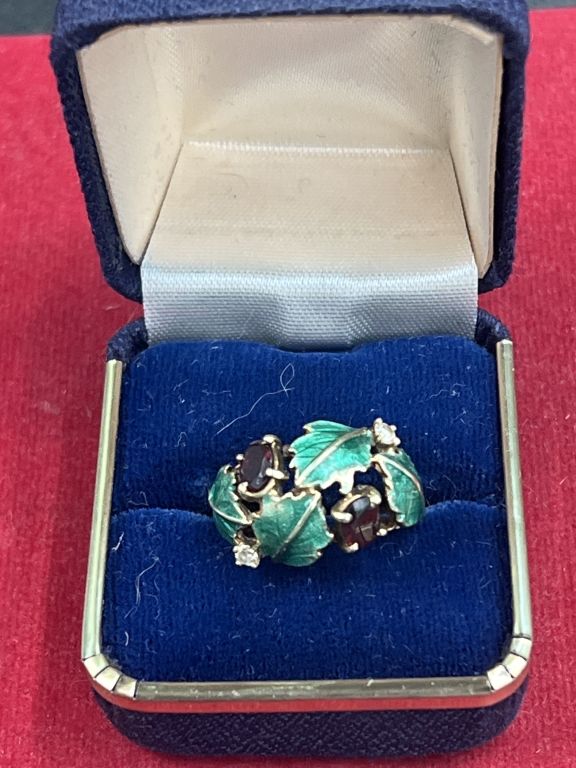 Lot 182: 14kt Gold Ring with Enamel and Stones