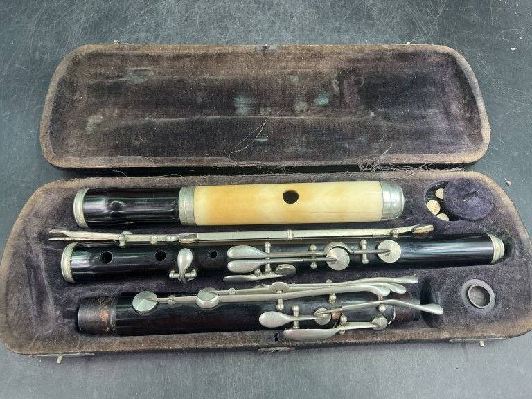 Lot 190: Vintage German Nach Meyer Transverse Flute