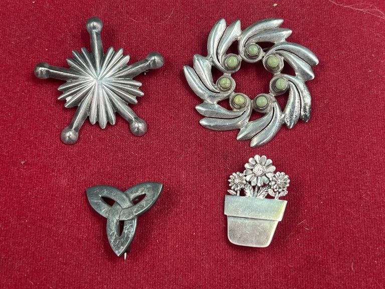 Lot 192: Antique Mid Century Brooches