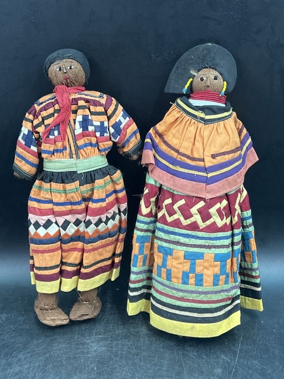 Lot 193: Vintage Seminole Indian Dolls