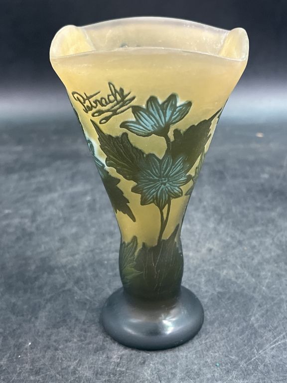 Lot 203: Vintage Petrache Cameo Glass Vase