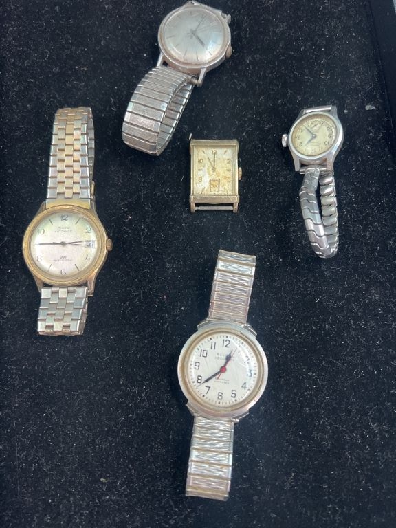 Lot 218: Watch Lot