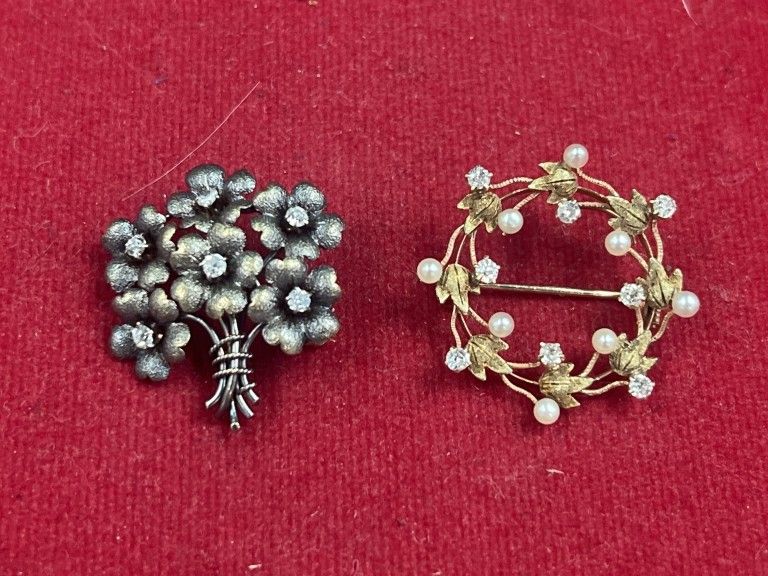 Lot 240: Antique Gold Pendants 14kt