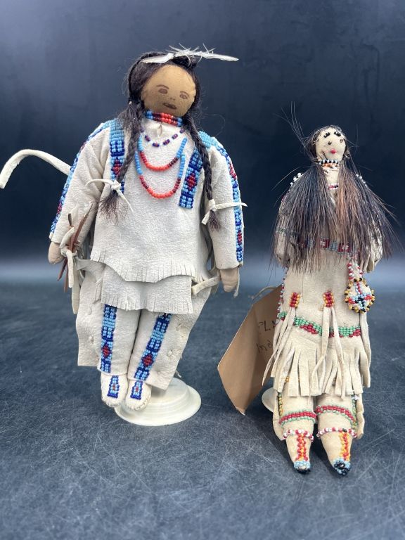 Lot 241: Vintage Pair of Antique Plain Indian Dolls