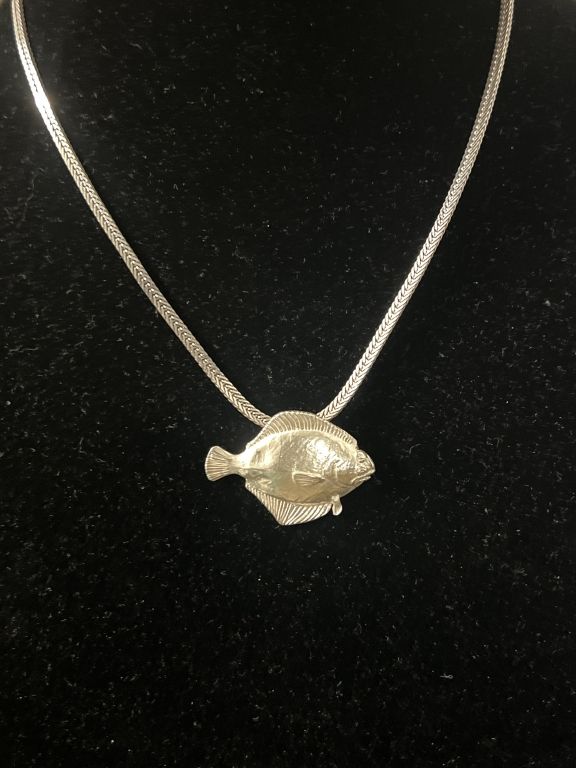 Lot 246: Sterling Silver Chain with Flounder/Fluke
