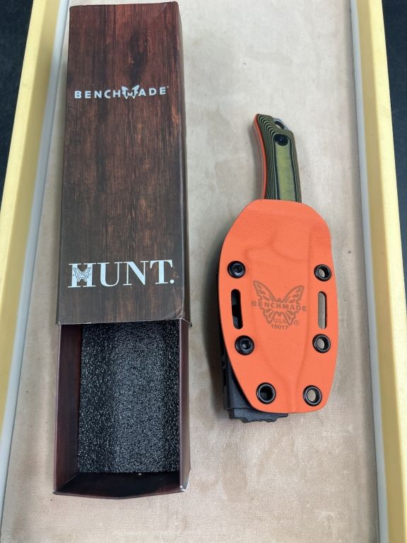 Lot 255: Hidden Canyon Knife
