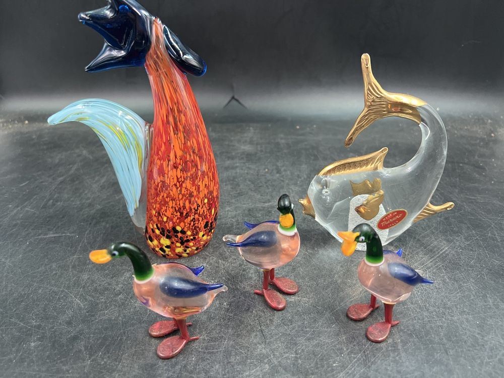 Lot 256: Vintage Glass Figures