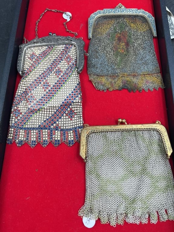 Lot 259: Vintage Metal Mesh Purses