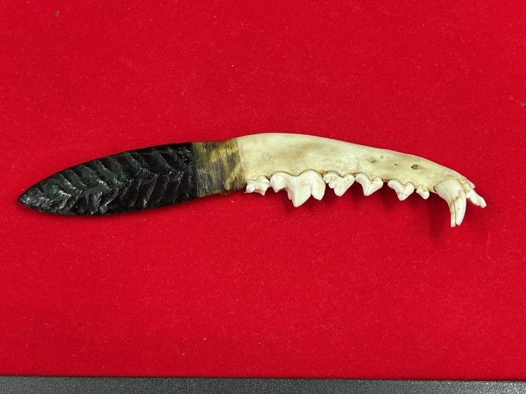 Lot 279: Native American Black Obsidian Jar Knife