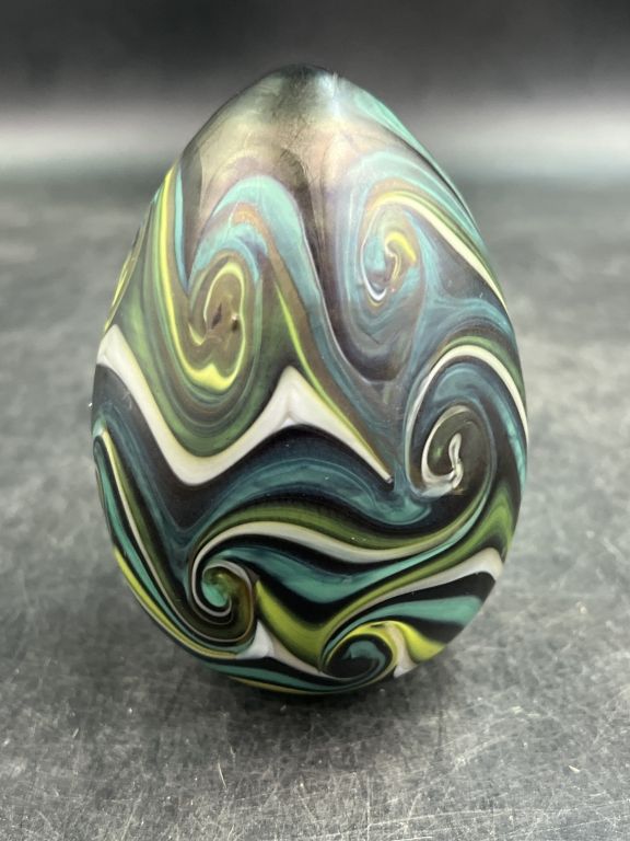Lot 302: Beautiful Vandermark Art Nouveau Paperweight.