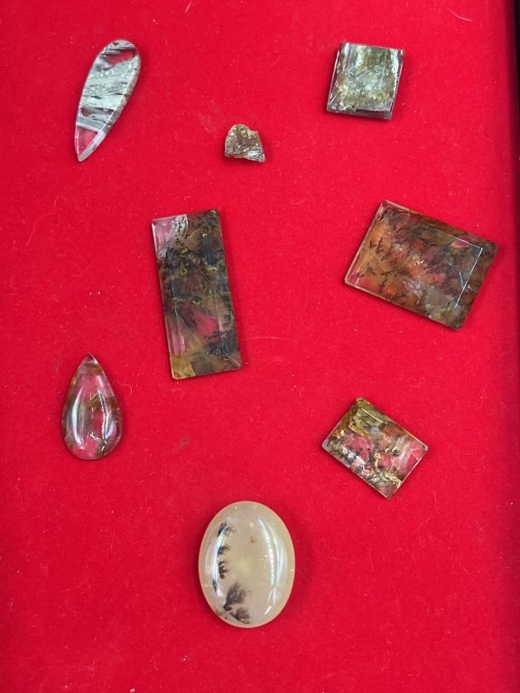 Lot 310: Moss Agate Gemstones