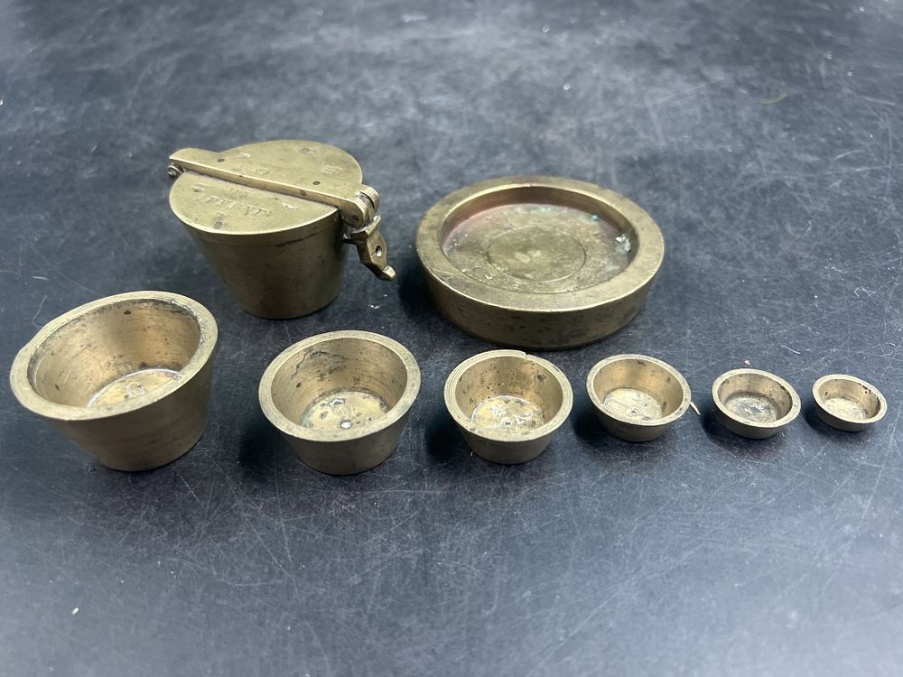 Lot 311: Antique Brass Measuring Weights