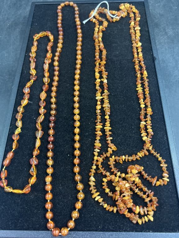 Lot 318: Natural Baltic Amber Bead Necklaces