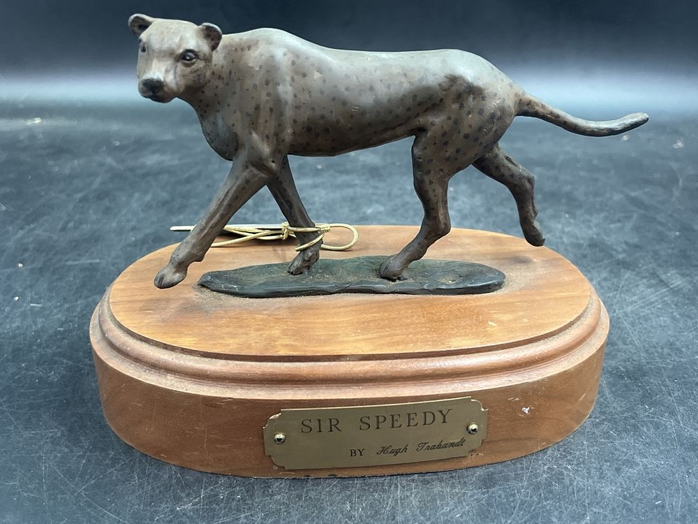 Lot 321: Wildlife Bronze "Hugh Trabandt"