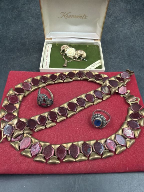 Lot 151: Mid Century Jewelry