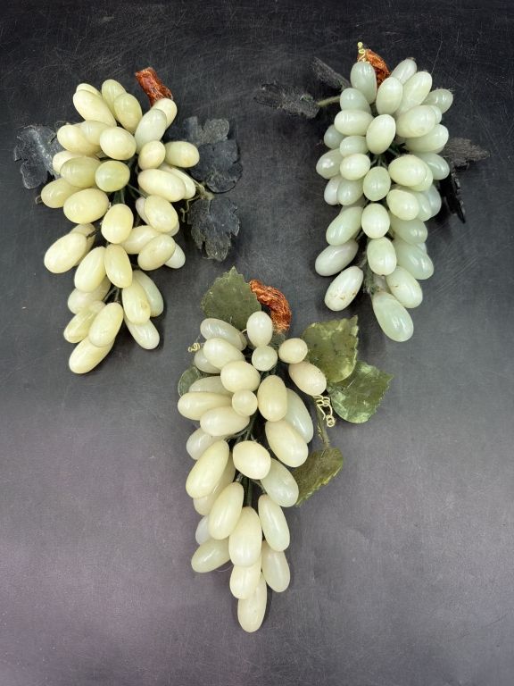 Lot 163: Vintage Jade Grape Clusters