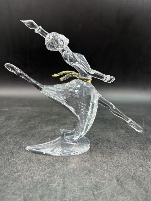 Lot 165: Swavorski Figurine in Box "Anna"