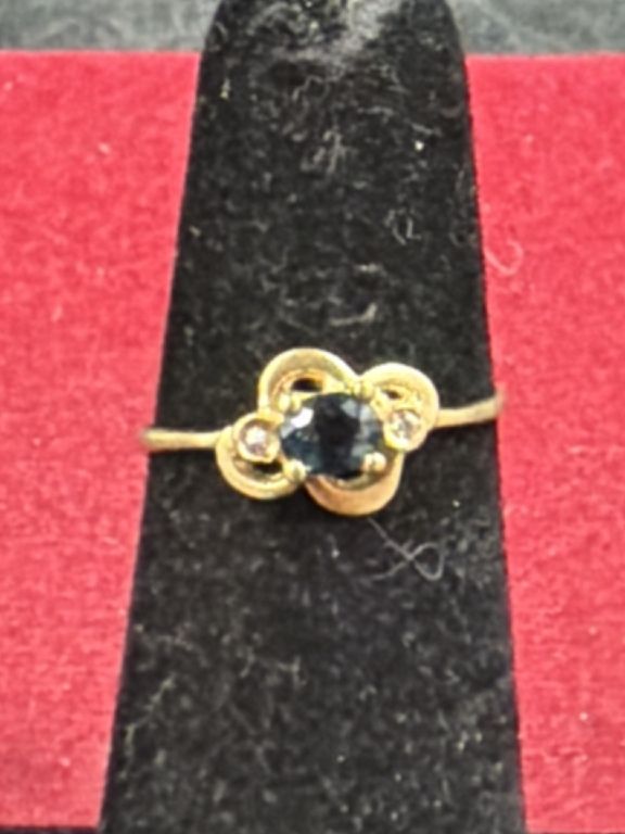 Lot 212: 18k gold with sapphire/diamonds. Marked 750.