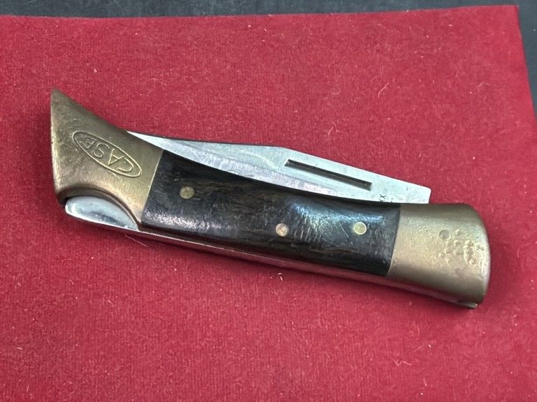 Lot 258: Vintage XX Shark Tooth Case Pocketknife