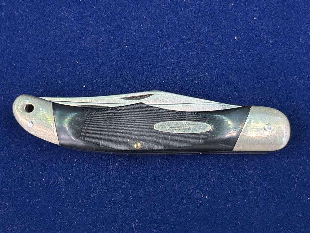 Lot 263: Vintage Buck 317 Trailblazer Pocket Knife USA