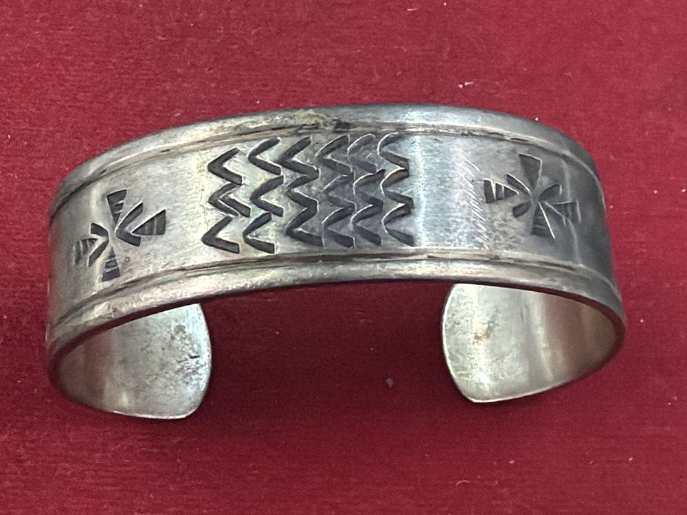 Lot 271: Navajo Sterling Silver Cuff Bracelet