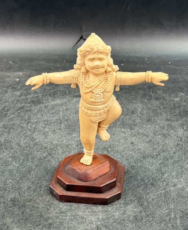 Lot 272: Statue Lord Krishna as a Child "Krishnas"