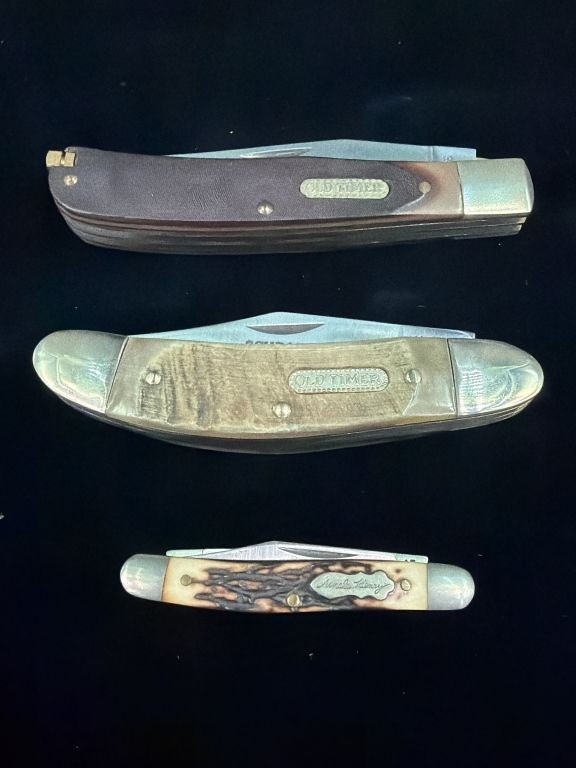 Lot 288: Vintage Schrade PocketKnives