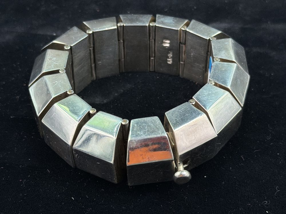 Lot 309: Vintage Los Ballesteros Heavy Sterling Bracelelt