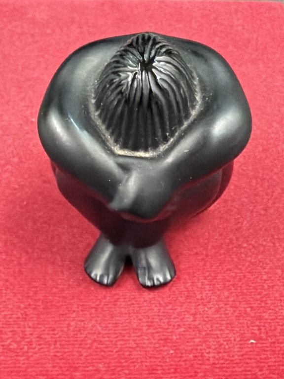 Lot 346: Lalique Black Crystal "NU Assis" Figurine